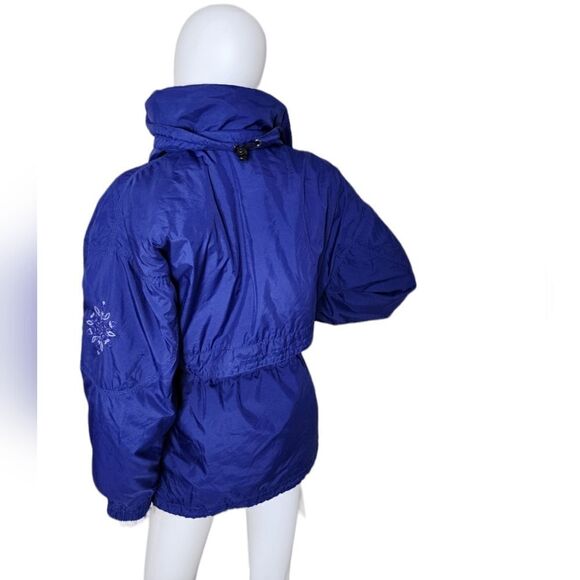 BlackBear - Picture 3 of 15